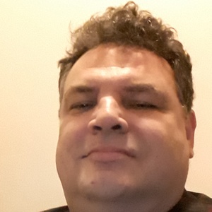 Photo of Andrew Elston