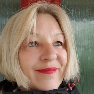 profile photo of Lizzie Fletcher