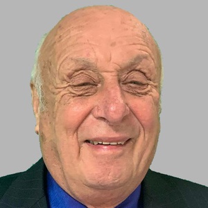 Photo of Clive Thomas
