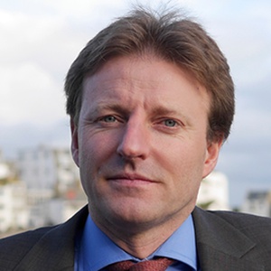 Photo of Derek Thomas