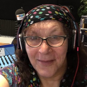 profile photo of Ellie Lowther