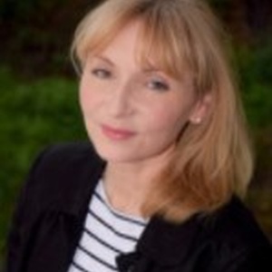 Photo of Gillian Wood