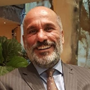 profile photo of Mo Bakhtiar