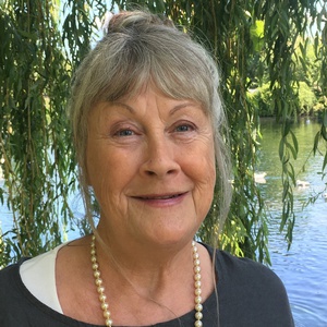 profile photo of Viv Moore