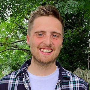 profile photo of Tom Deakin
