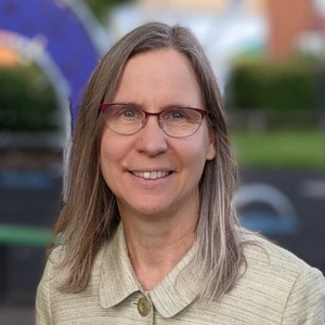 profile photo of Lisa June Geary
