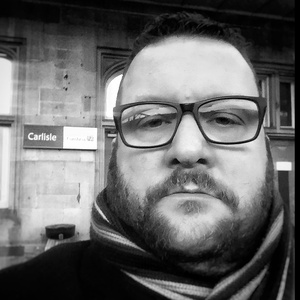 Photo of Simon Evans