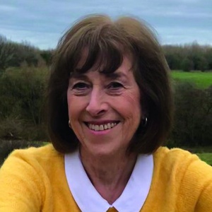 Photo of Lynn Gibbon