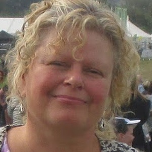 Photo of Ros Kayes