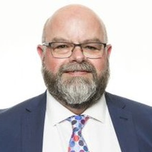 Photo of Warren Morgan