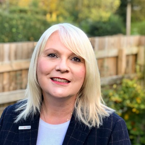 Photo of Claire Breeze