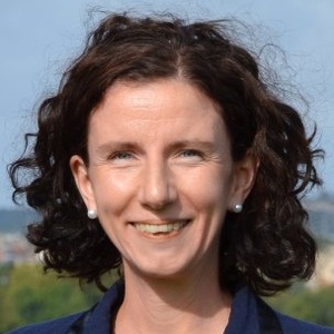 Photo of Anneliese Dodds