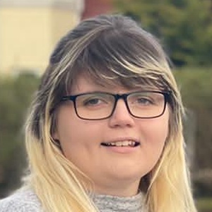 profile photo of Laura Lunn Bates