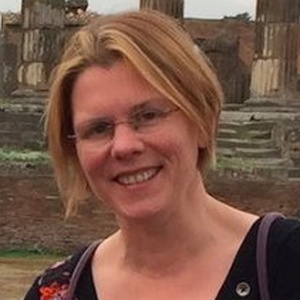 Photo of Louise Peace