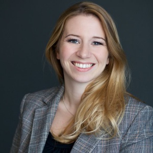 Photo of Laura Walker