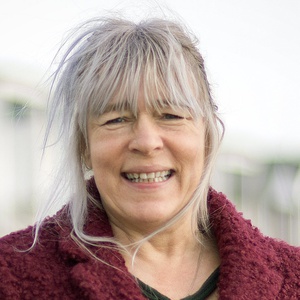 profile photo of Jo Bates