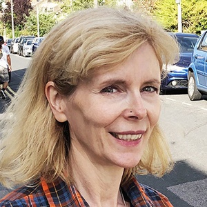 Photo of Elaine Hills