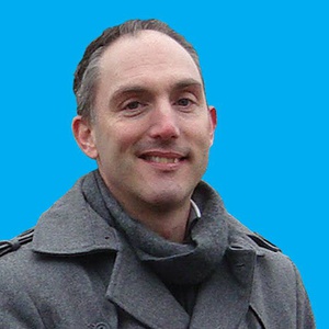 Photo of Lee Reynolds