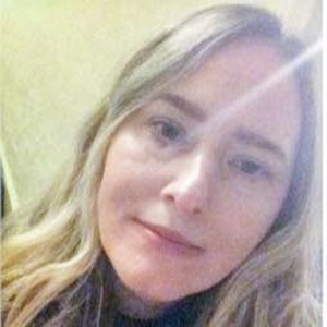Photo of Clare Cummins