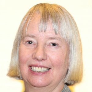 Photo of Liz Bell