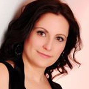 Photo of Beth Ellis